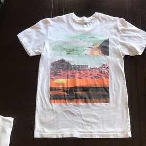 Hollister Graphic Tee